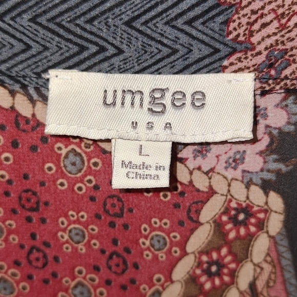 An Umgee boho cardigan style large top/duster. Patchwork, quilted designs. - Picture 5 of 5